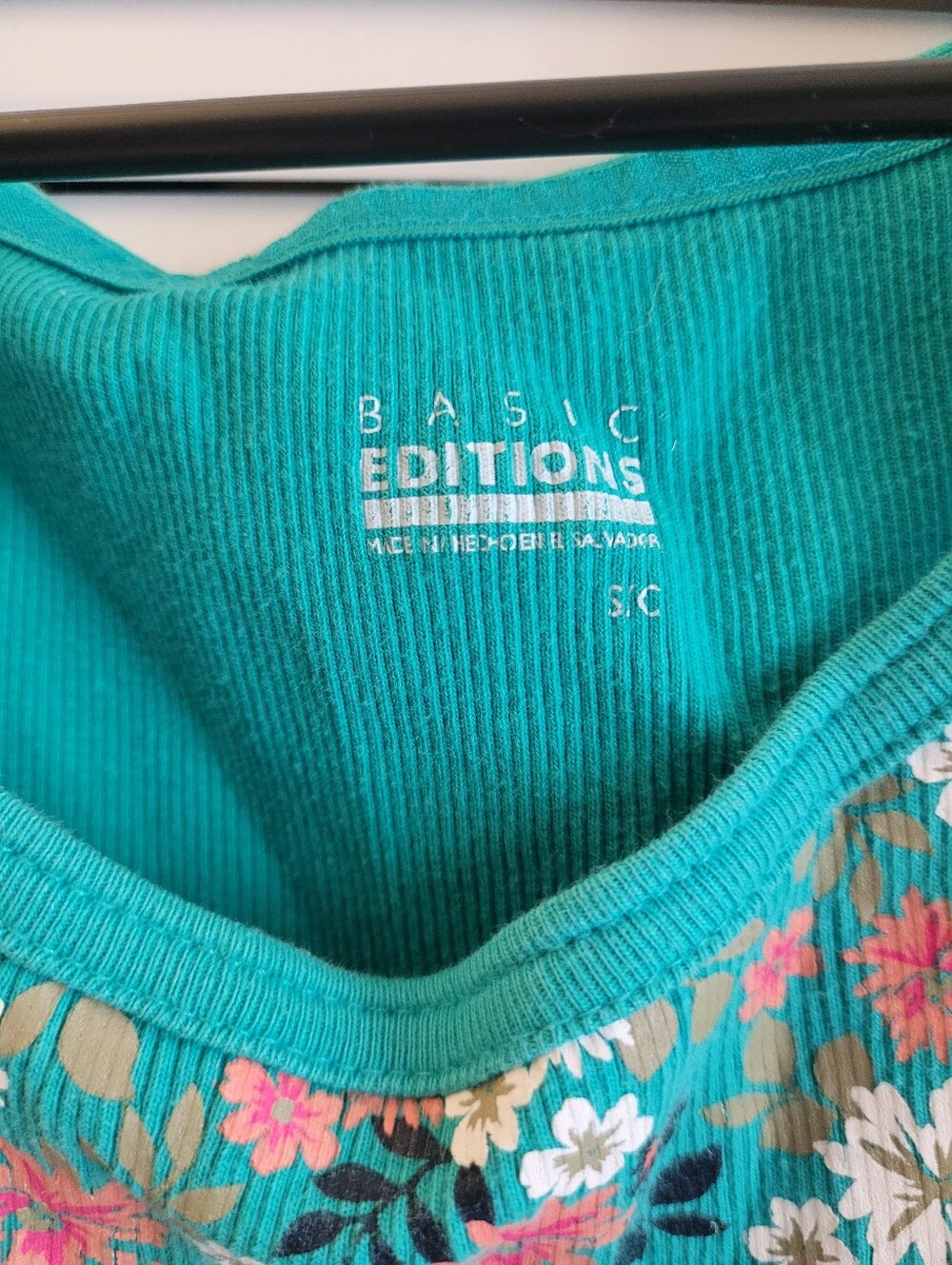 Two Basic Editions Floral Embroidered Tank Tops Size Small - Picture 7 of 9
